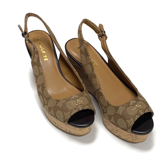 COACH Signature Wedge/Plataform - Picture 2 of 4